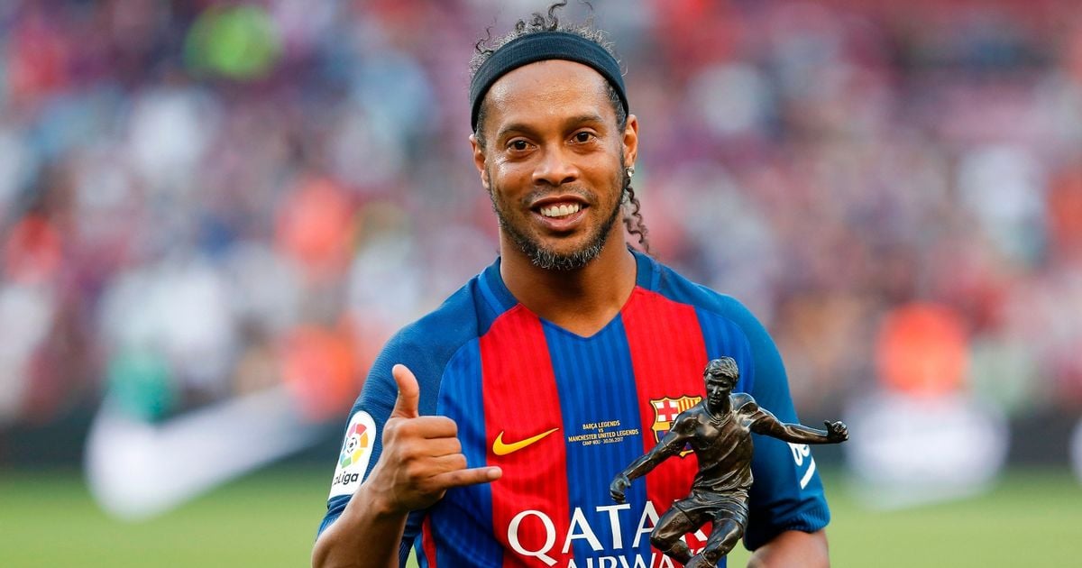 Ronaldinho breaks English
