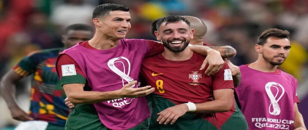 Portugal vs. Uruguay 2-0, and a double by Fernandes seals qualification.